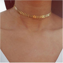 Load image into Gallery viewer, Leaves Chain Choker Necklace