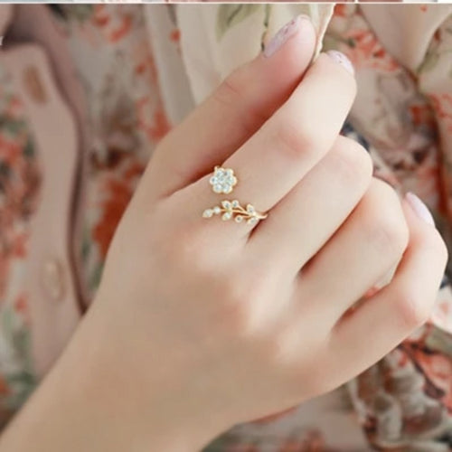 Wishful Flower Ring