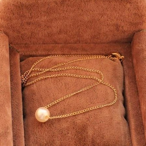 Elegant  Pearl Necklace