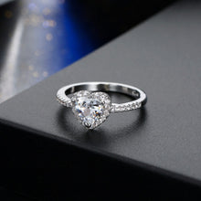 Load image into Gallery viewer, Heart Shaped Wedding Ring