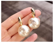 Load image into Gallery viewer, Water Drop Pearl Earrings